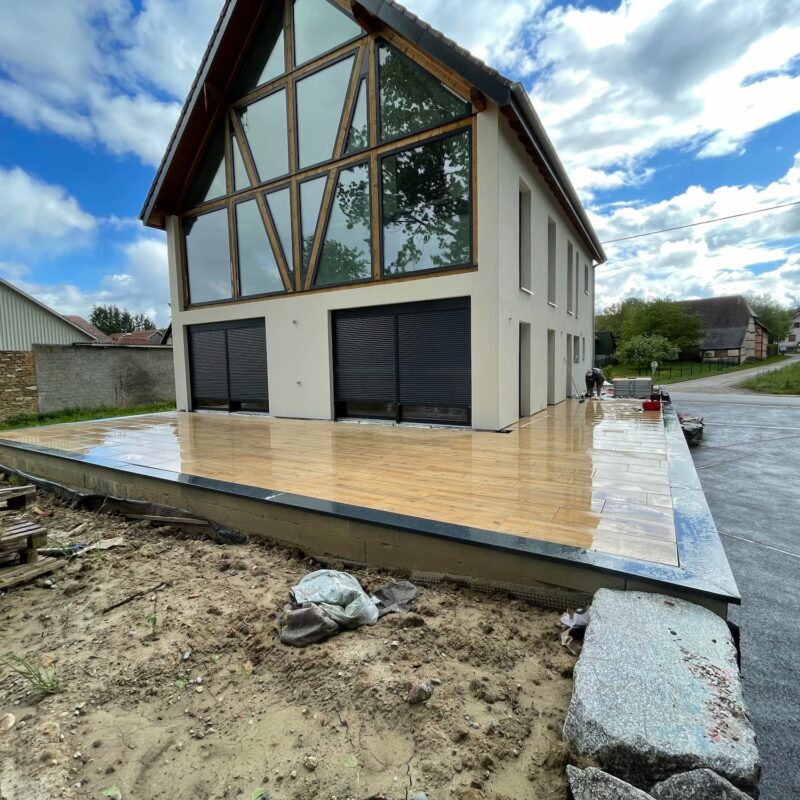 Création de terrasse : dalle céramique, béton, composite et sur plots vers Altkirch et Sierentz Illzach